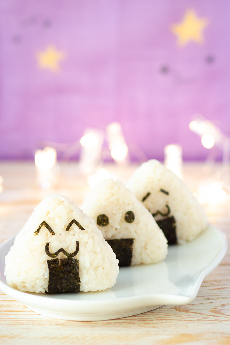 Vegan onigiri with smoked "salmon" - Slavic Vegan